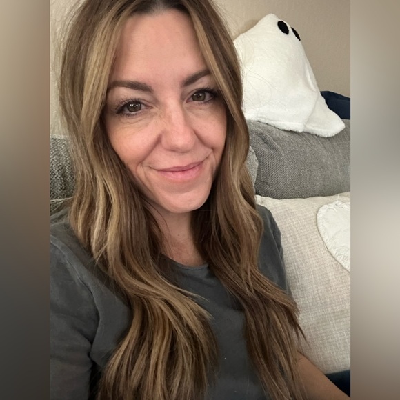 Meet your Posher, Jenny - Picture 1 of 2